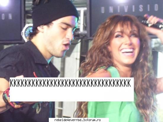Annie--Poze - rade ma....e fericita..normal..e cu ponchy:D:D - Annie