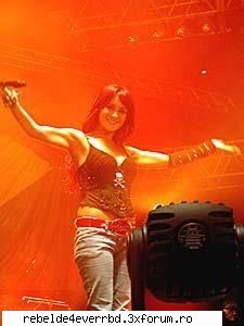 Dulce Maria--Poze - mainile suuuuuuuuuuuuuuuuuuuuuuuuuuuuuus :D :) :) - Dulce Maria