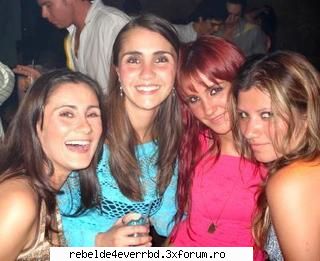 Dulce Maria - Surorile ei Clau si Blanca (stanga).. Care este - Intra si spune-ne ce stii