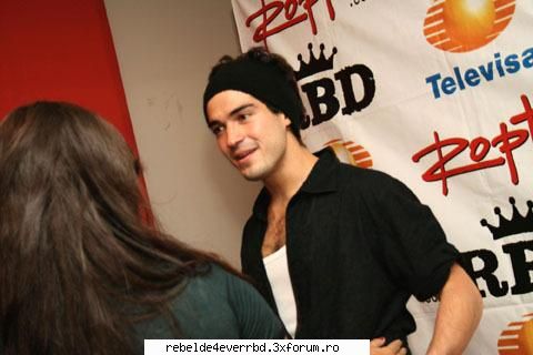 Poncho--Poze - inchide gura:))..k intra musca =)):)) - Poncho